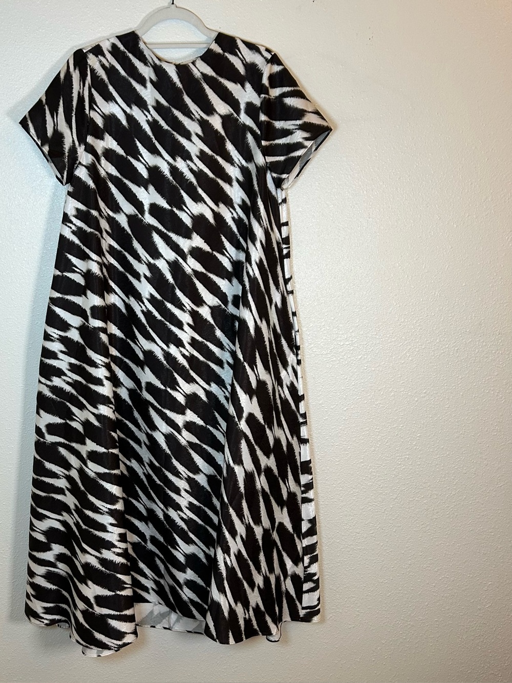 Banana Republic Black White Printed Trapeze Midi Dress S Career Silky
